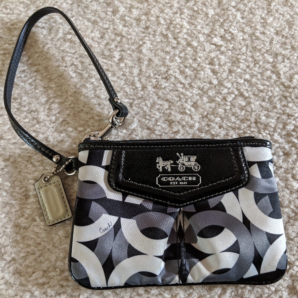 COACH Small Wristlet